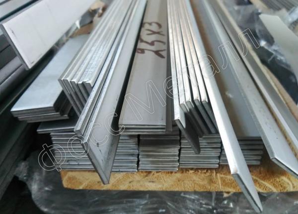 Полоса нержавеющая матовая  AISI 304  25х3 длина 4м